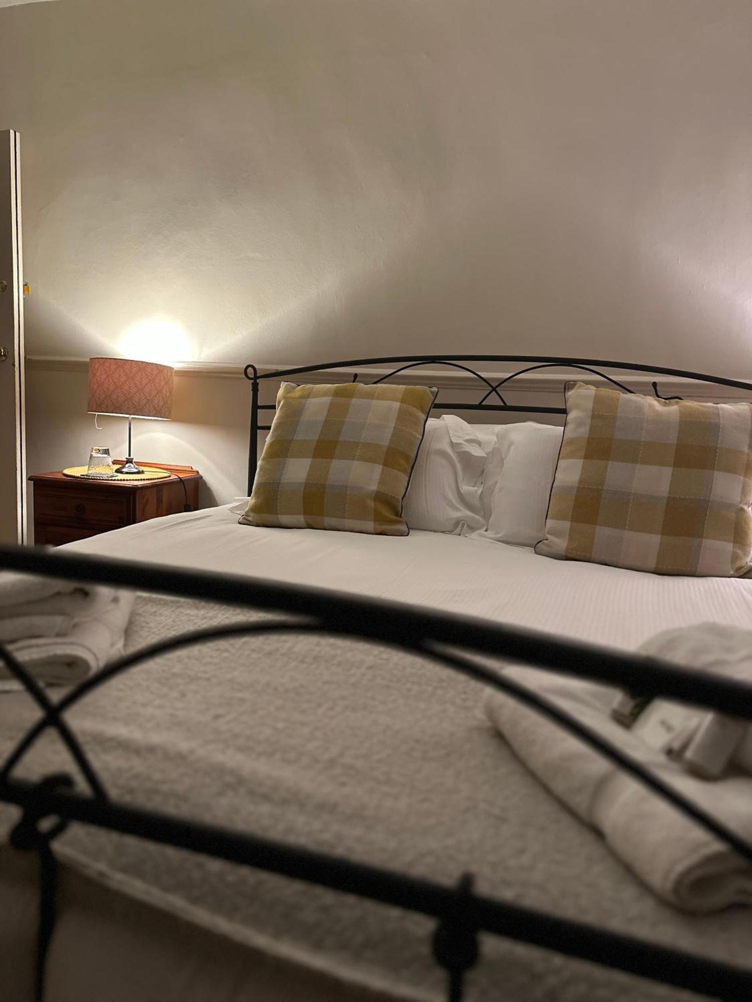 The Kings Arms Inn Montacute Exteriér fotografie