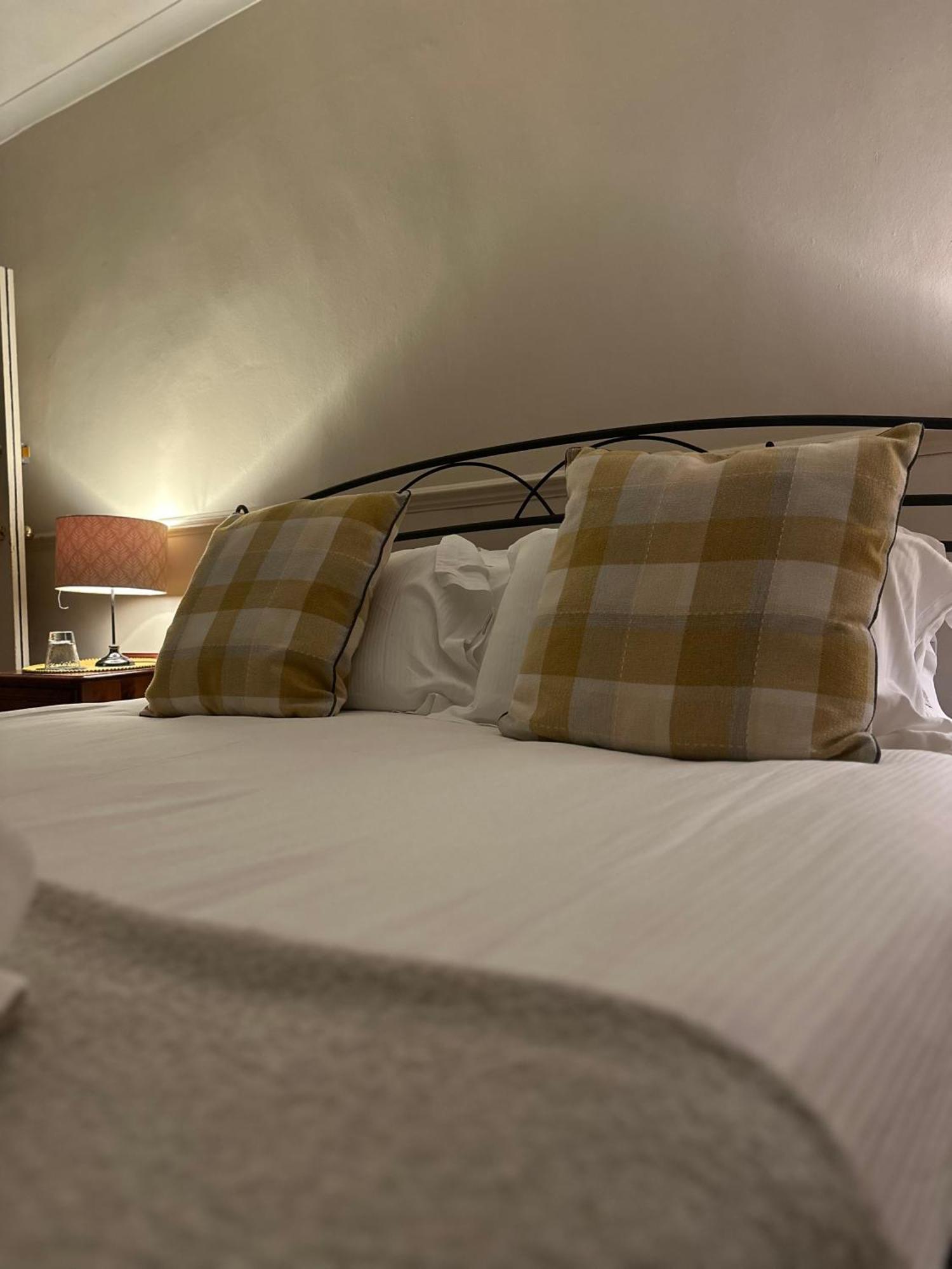 The Kings Arms Inn Montacute Pokoj fotografie